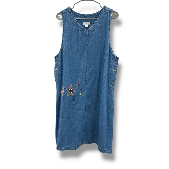 Christopher & Banks Dresses & Skirts - Christopher & Banks NWT Denim Jumper Dress Women’s Size Large Cat Patriotic